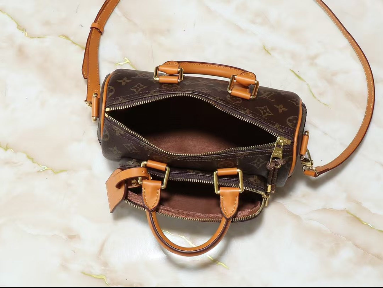 Bauletto kepal cargo
