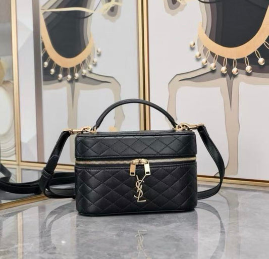 Borsa modello vaniti gabi