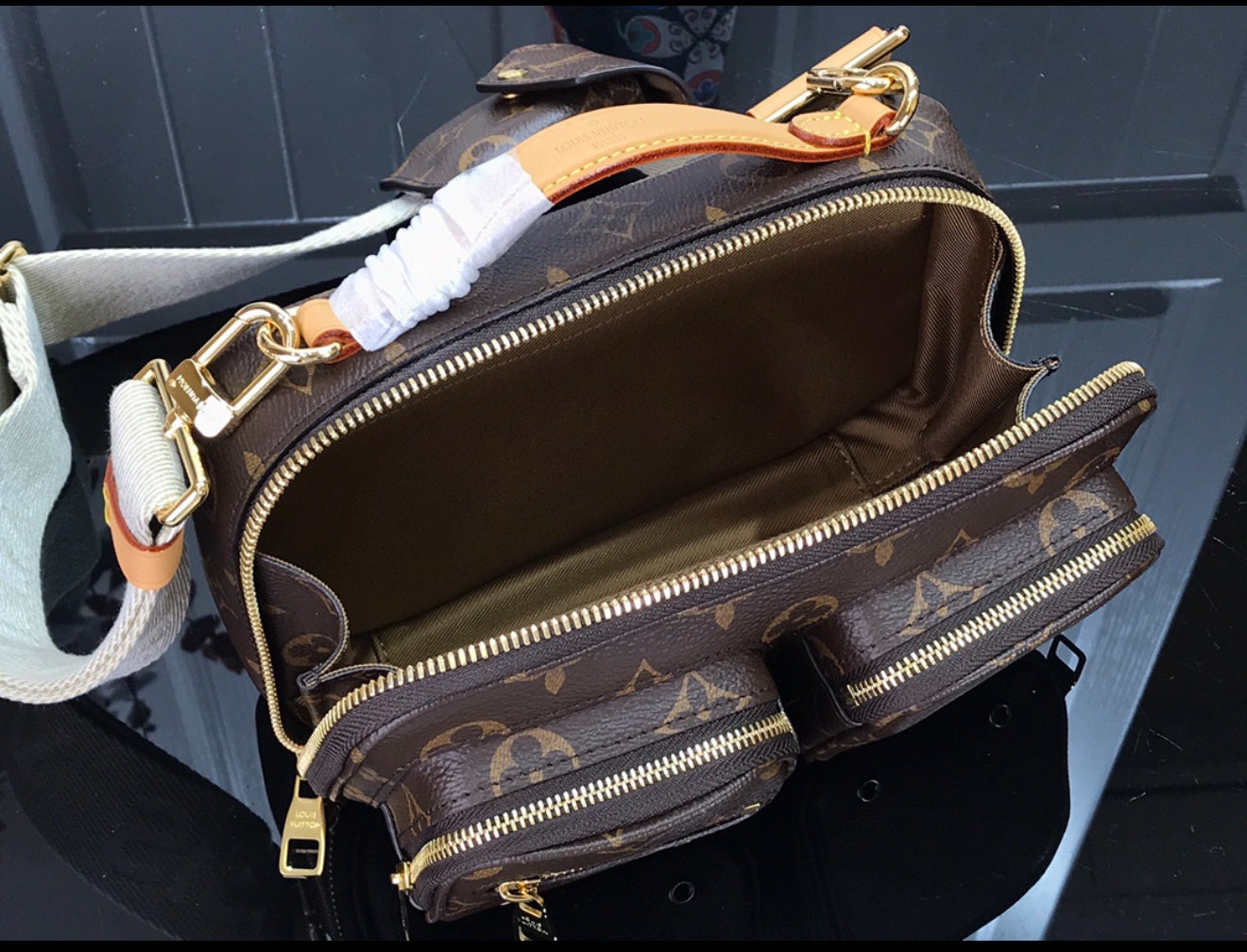 Borsa utiliti