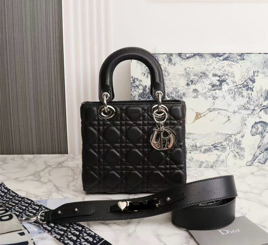 Borsa lady
