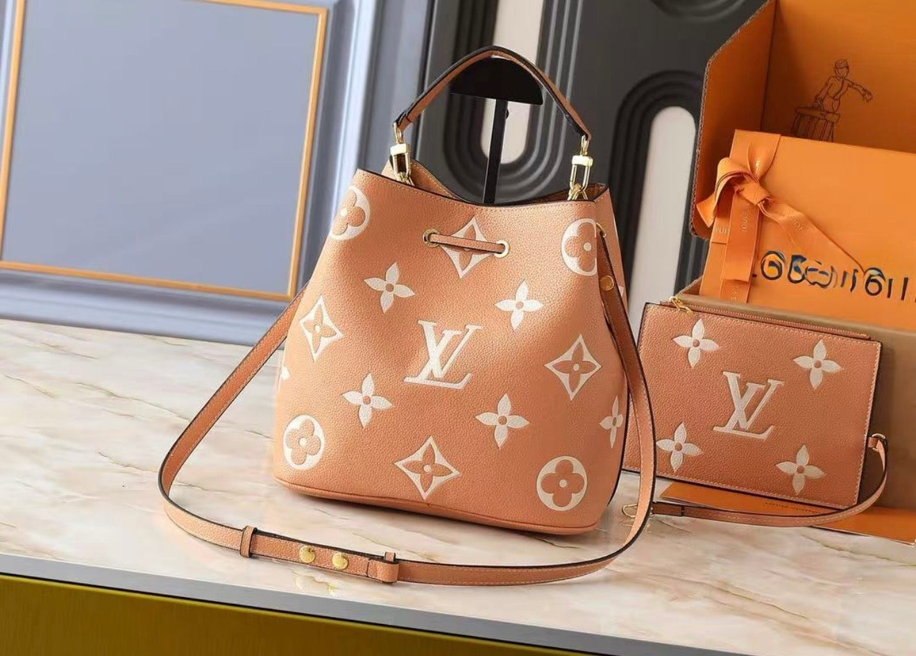 Borsa modello Neonoe