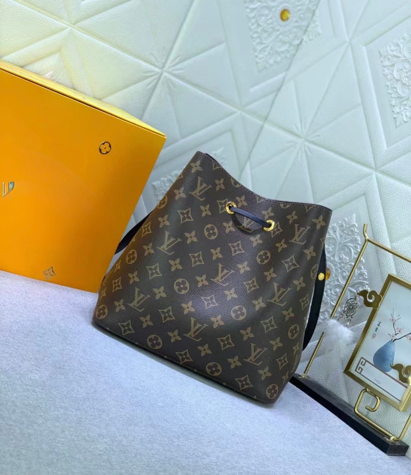 Borsa Neo