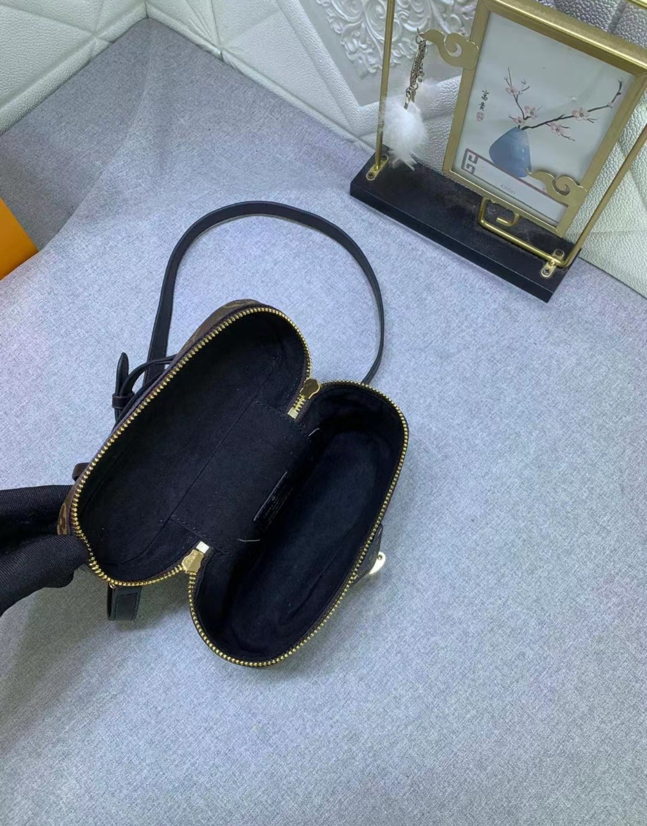 Pochette modello vaniti