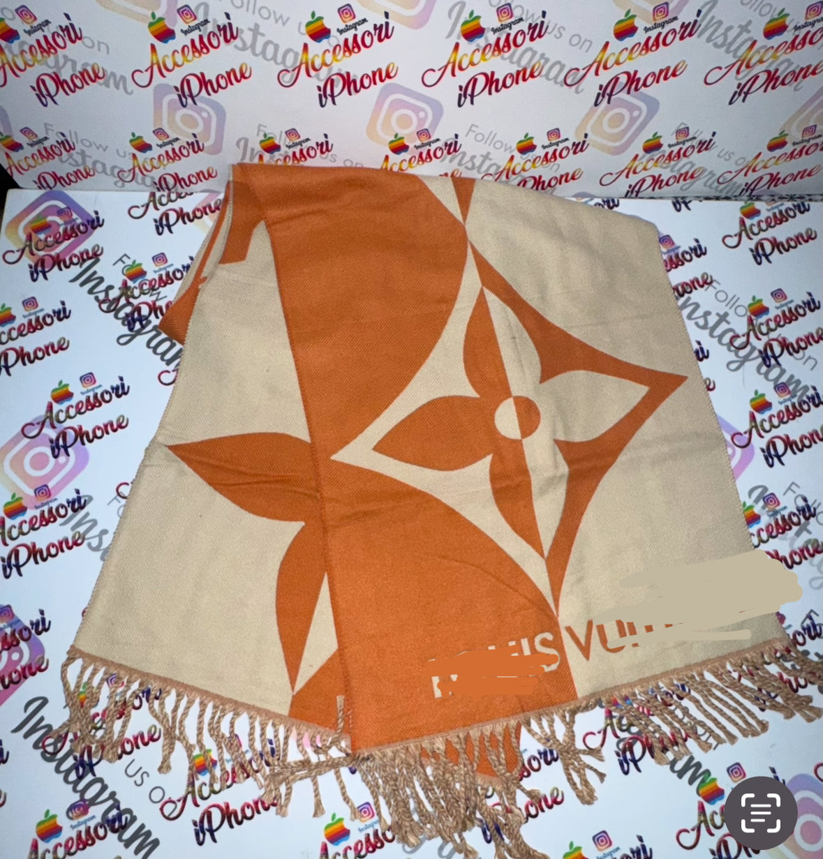 Sciarpa modello LVLV
